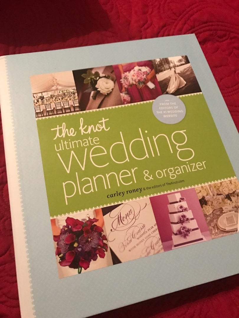 The Knot Ultimate Wedding Planner and Organizer [binder Edition]