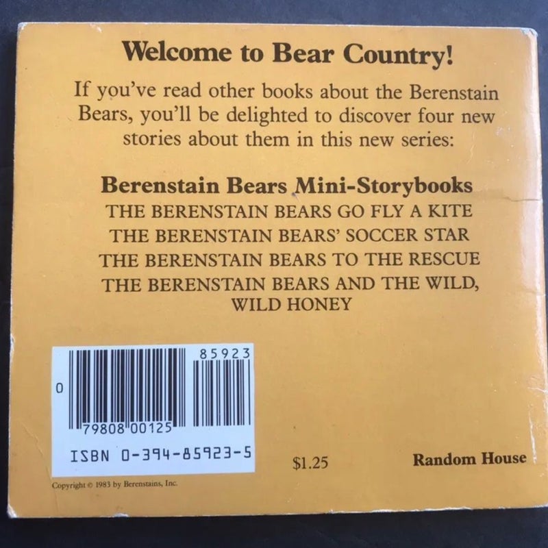1983 THE BERENSTAIN BEARS TO THE RESCUE, Pocket Paperback HTF Vintage 5.5” EUC