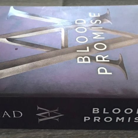 *SIGNED* BLOOD PROMISE (#4) Vampire Academy PAPERBACK YA Romance Fantasy 