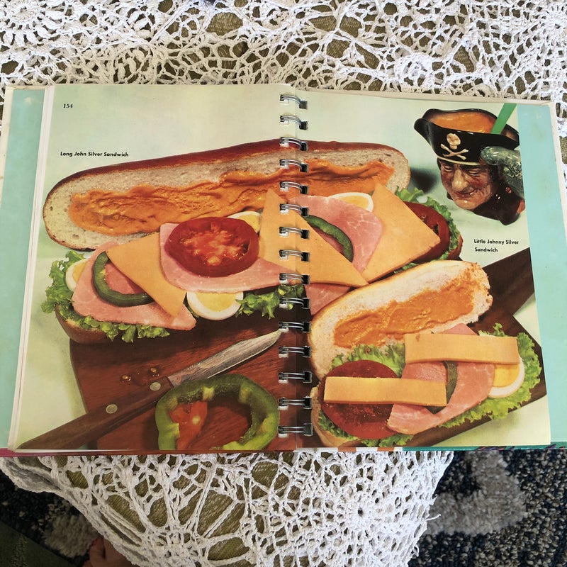 Betty Crocker's Cook Book for Boys and Girls, Facsimile Edition