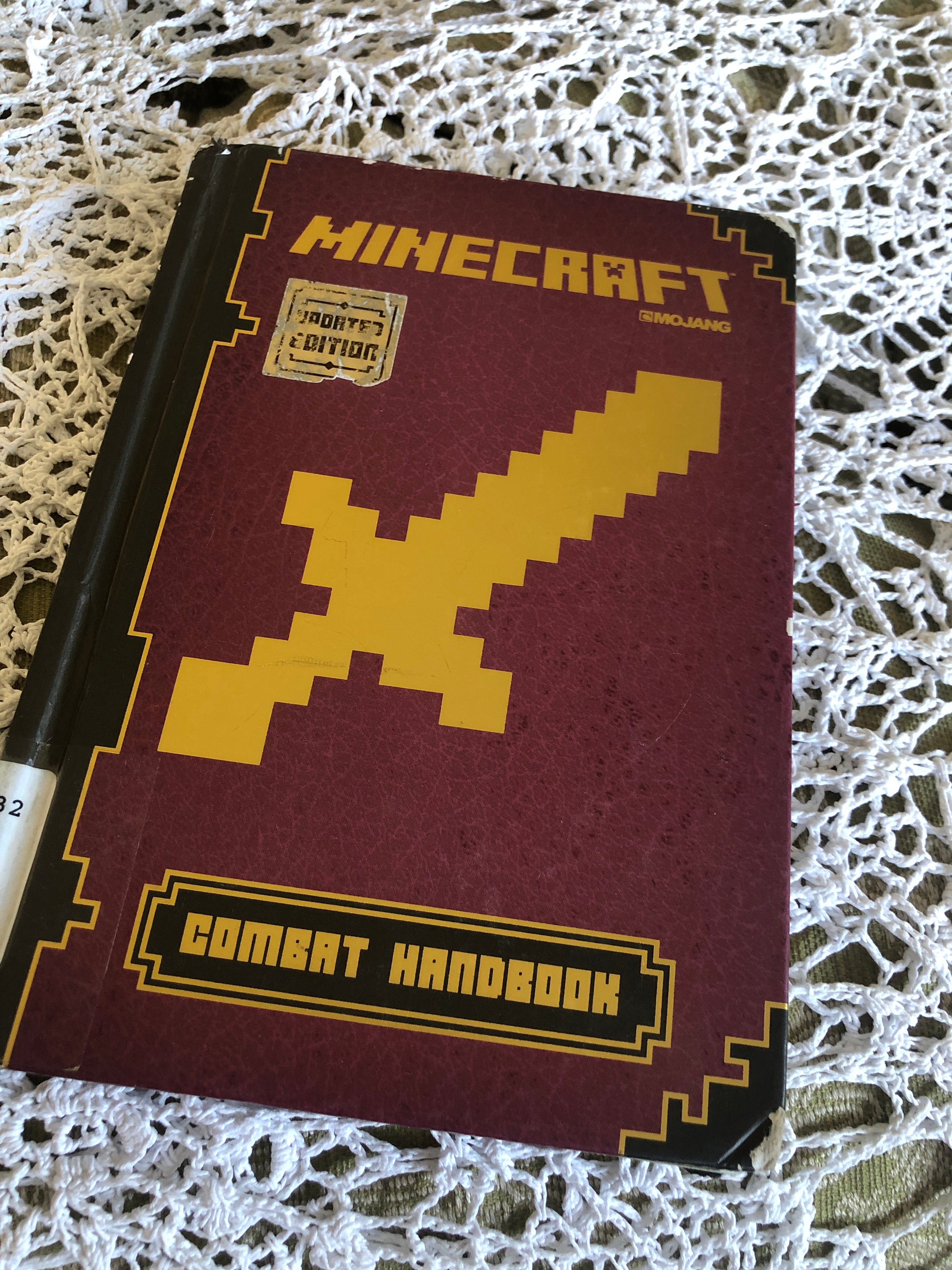 Minecraft: Combat Handbook (Updated Edition)