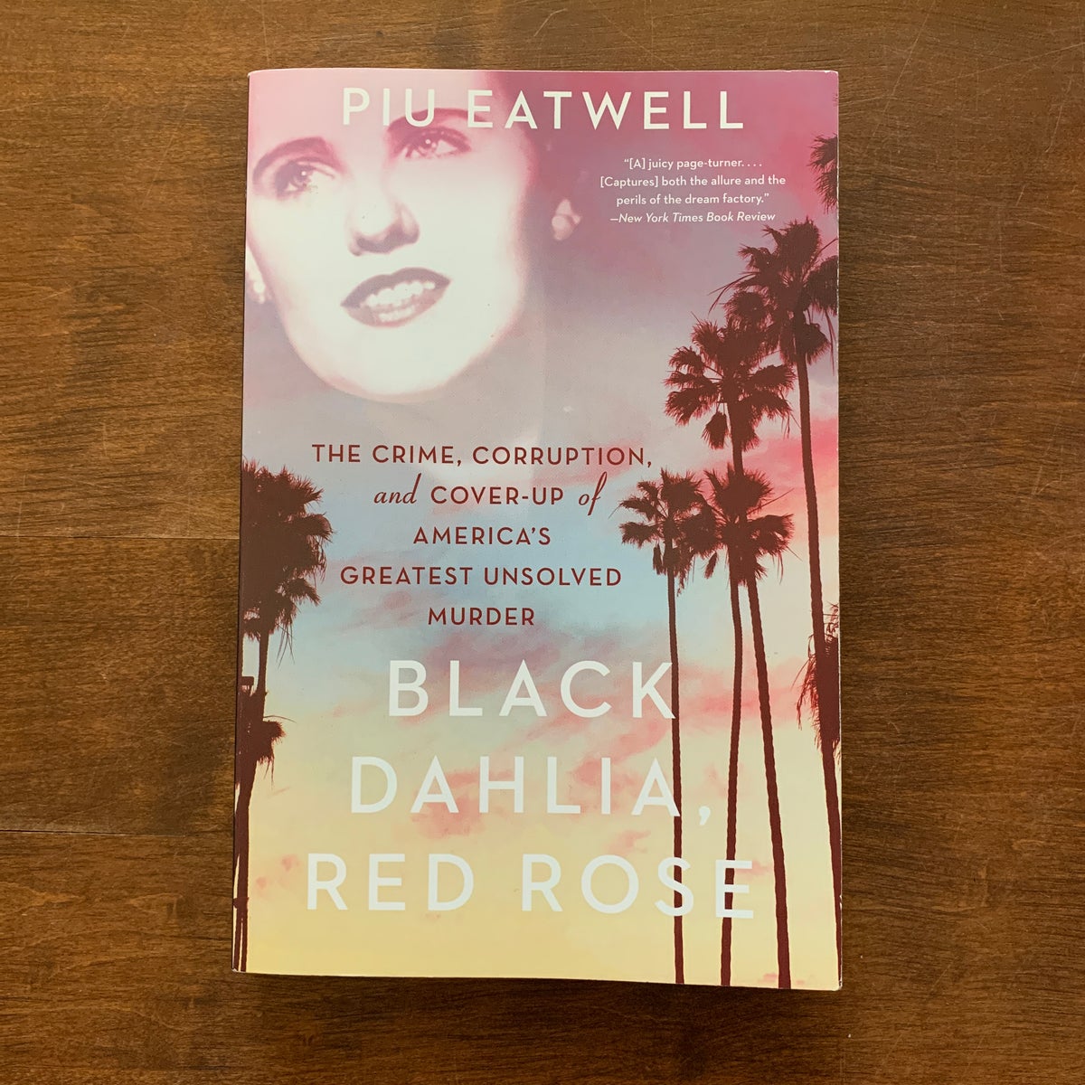 Black Dahlia, Red Rose