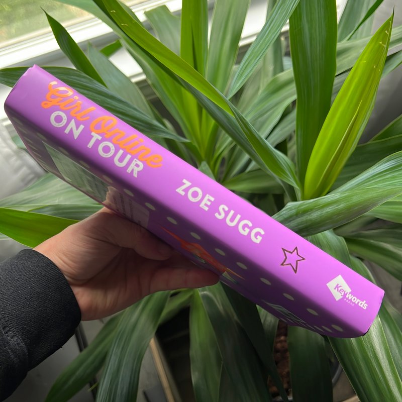 Girl Online: on Tour