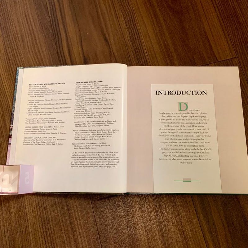 StepbyStep Landscaping by Better Homes and Gardens Editors, Hardcover