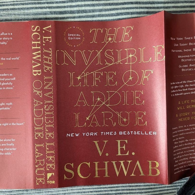 The Invisible Life of Addie Larue Dust Jacket
