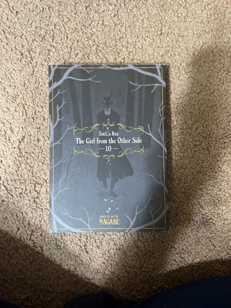 The Girl from the Other Side: Siúil, a Rún Vol. 10