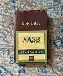 New American Standard Bible Paberback