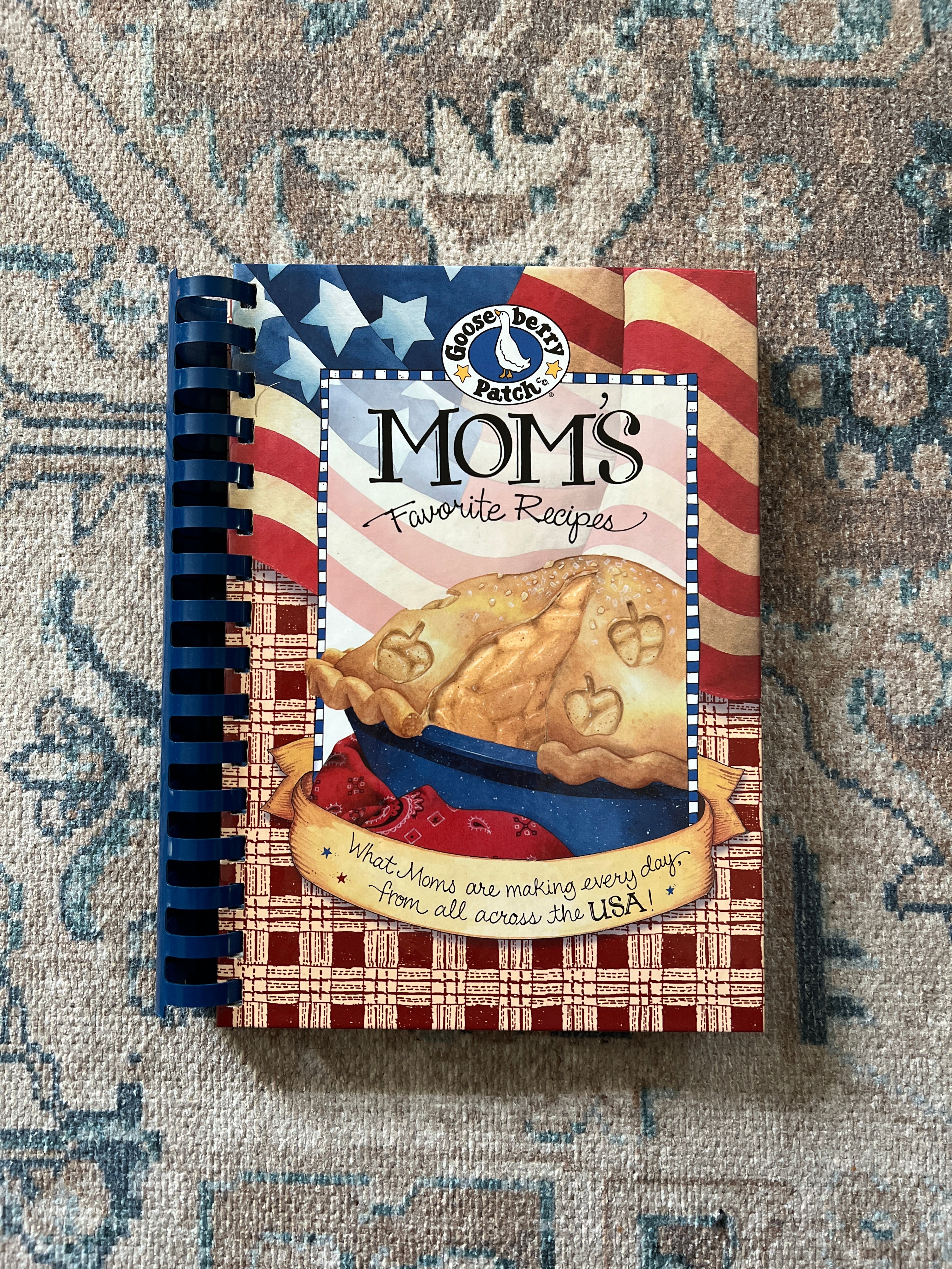 Mom's Favorite Recipes Cookbook