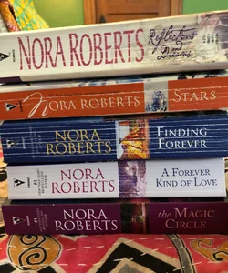 Nora Roberts’ Fan Favorites Collections 