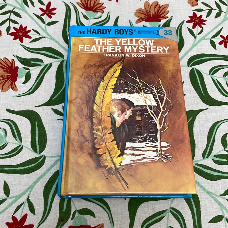 Hardy Boys 33: the Yellow Feather Mystery