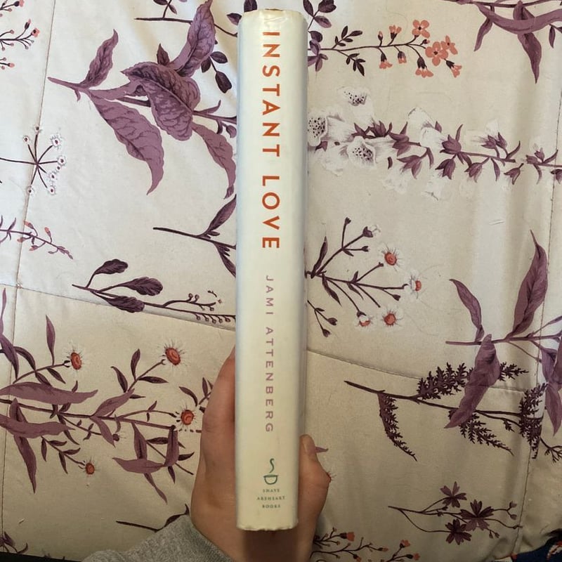 Instant Love by Jami Attenberg, Hardcover Pangobooks