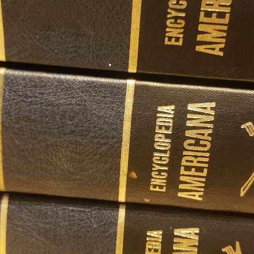 Encyclopedia Americana 1973 Hardcover 30 Volume Complete Set