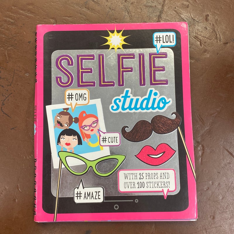 Activity Books: Selfie Studio