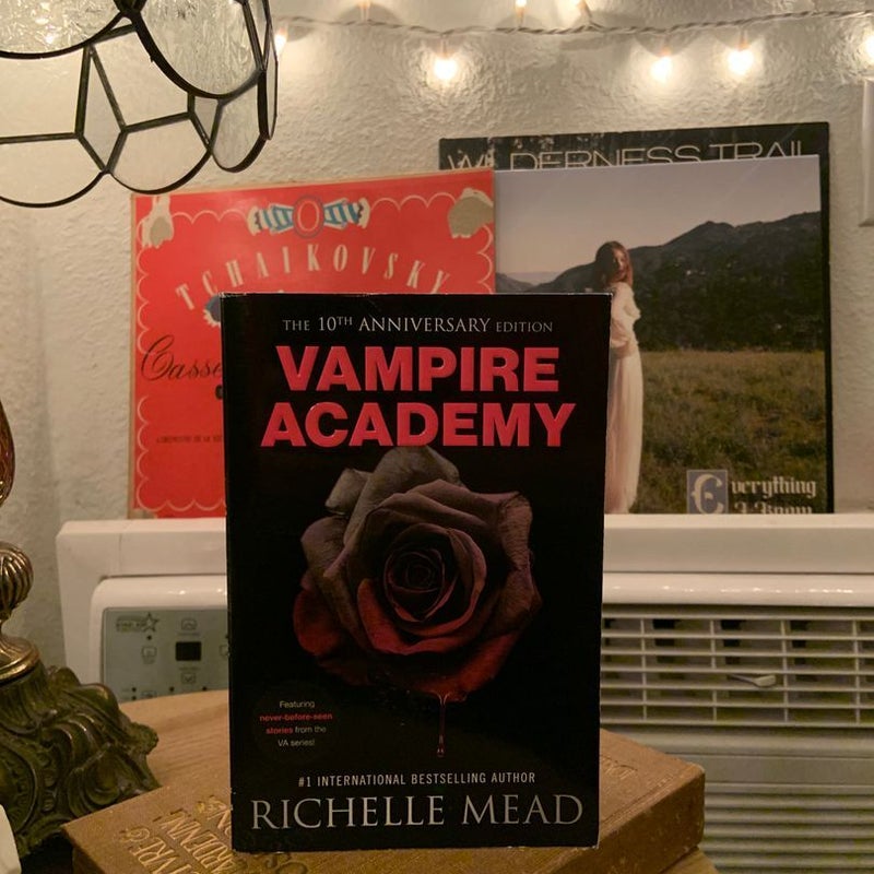 Vampire Academy 10th Anniversary Edition