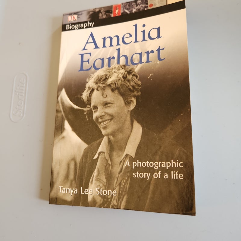 DK Biography: Amelia Earhart