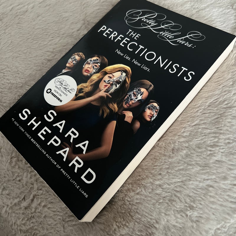 Pretty Little Liars: The Perfectionists