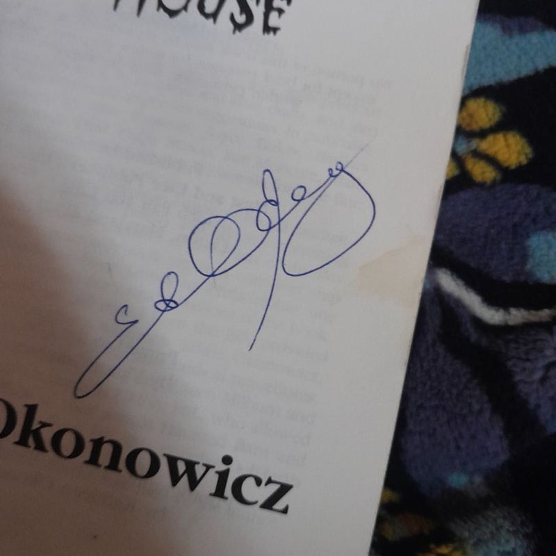 (SIGNED FIRST EDITION) Halloween House