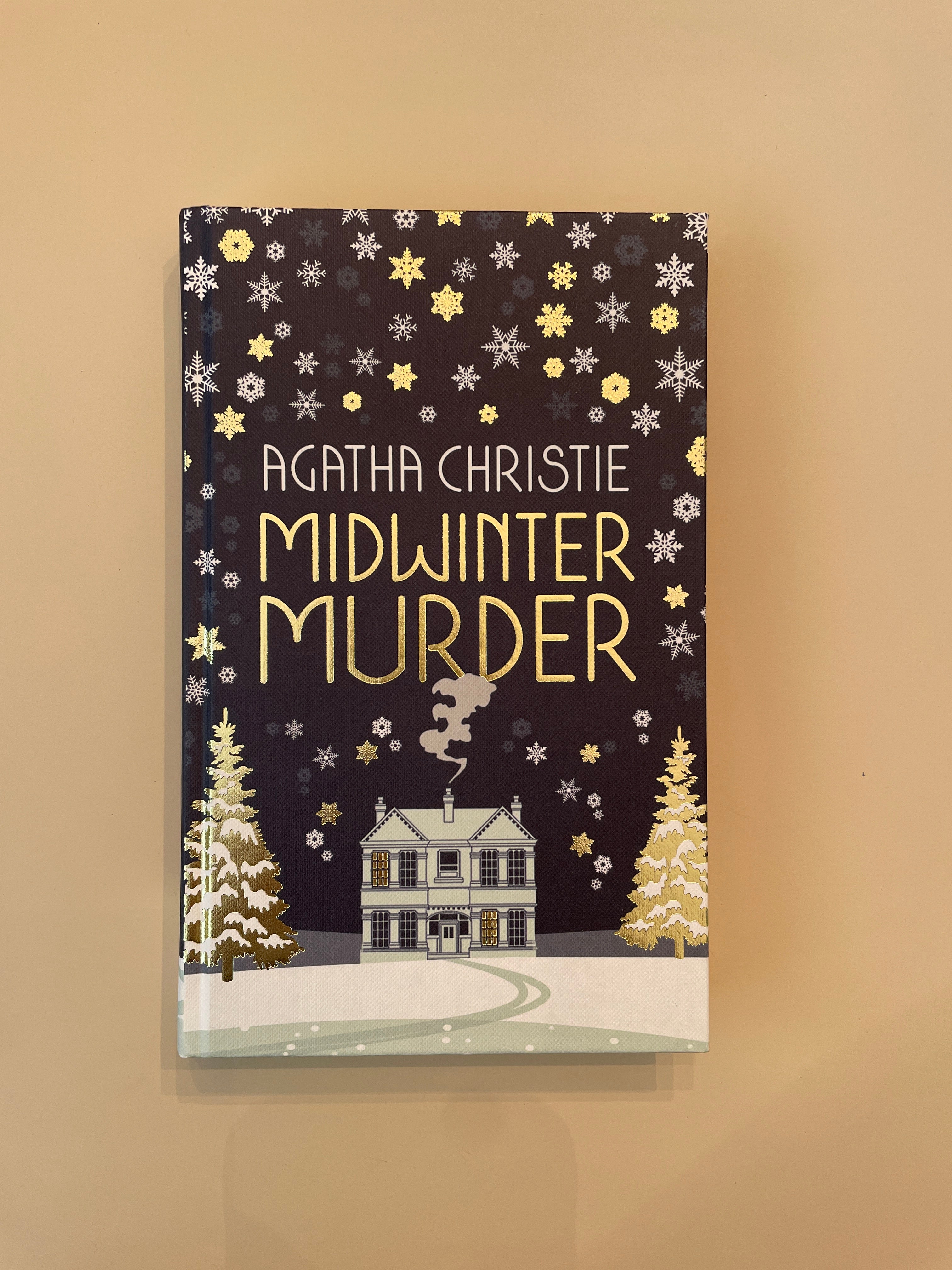 MIDWINTER MURDER: Fireside Mysteries from the Queen of Crime