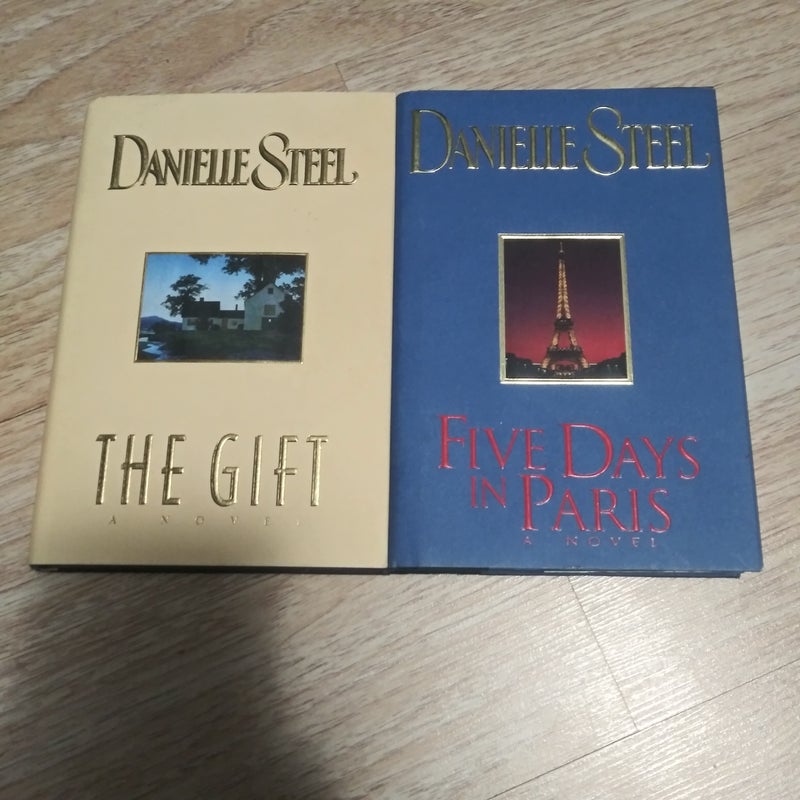 Lot of 2- Danielle Steel Hardcover Novels