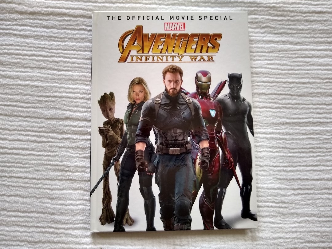 Marvel's Avengers Infinity War: the Official Movie Special Book