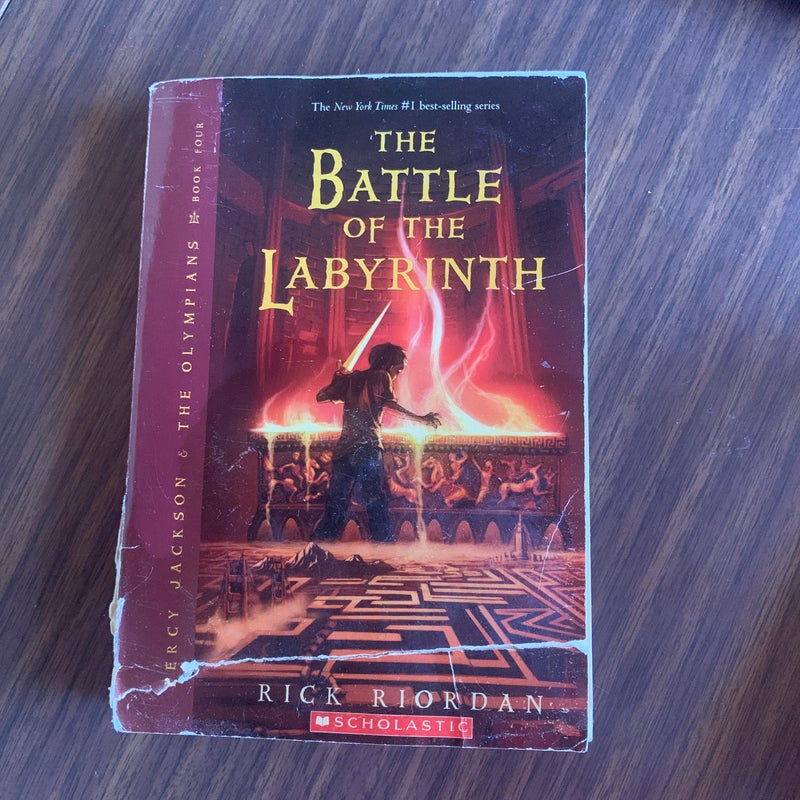 The Battle of the Labyrinth (Percy Jackson and the Olympians Book 4)