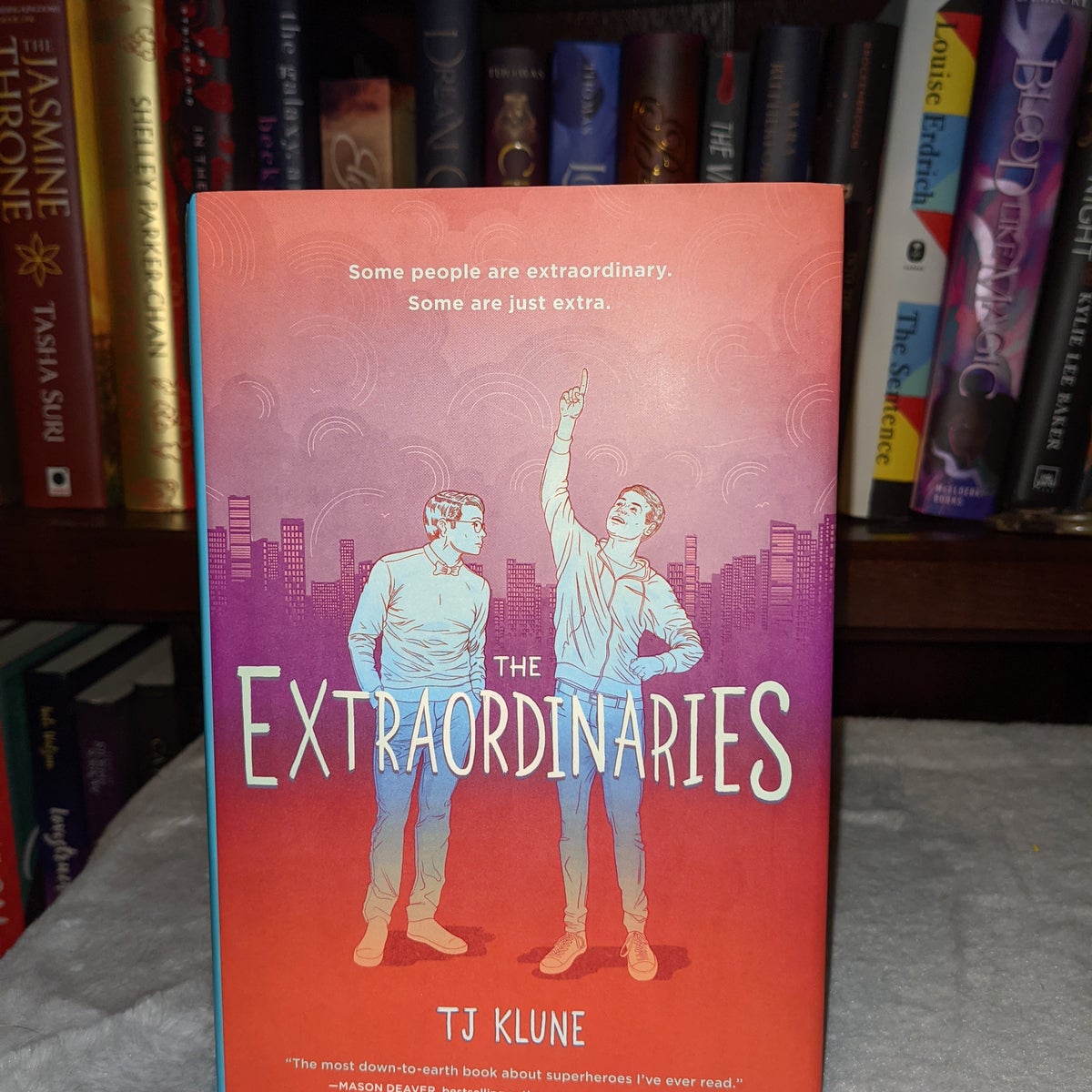  The Extraordinaries (The Extraordinaries, 1): 9781250203656:  Klune, TJ: Books