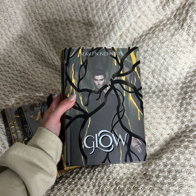 The Bookish Box SIGNED Exclusive Edition of factory Glow (Plated Prisoner Book 4)