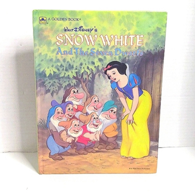 Walt's Disney snow white and the seven dwarfs 
