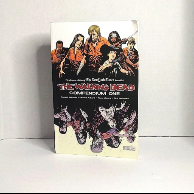 The walking dead compendium one comic