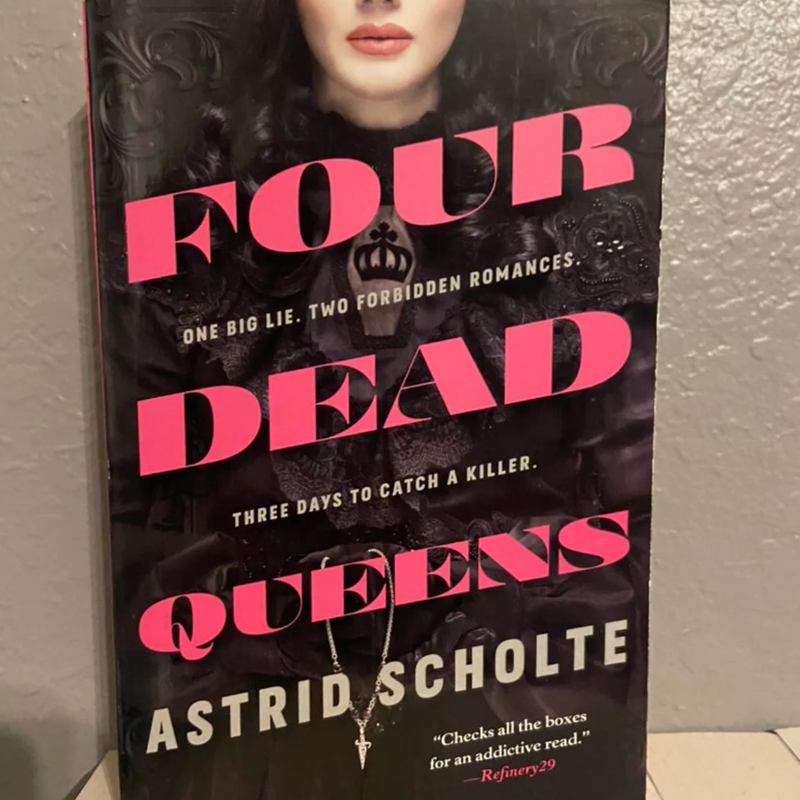 Four dead queens 