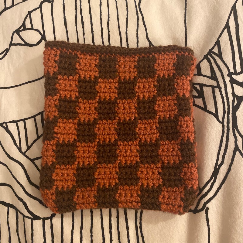 Checkered Crochet Kindle Sleeve 