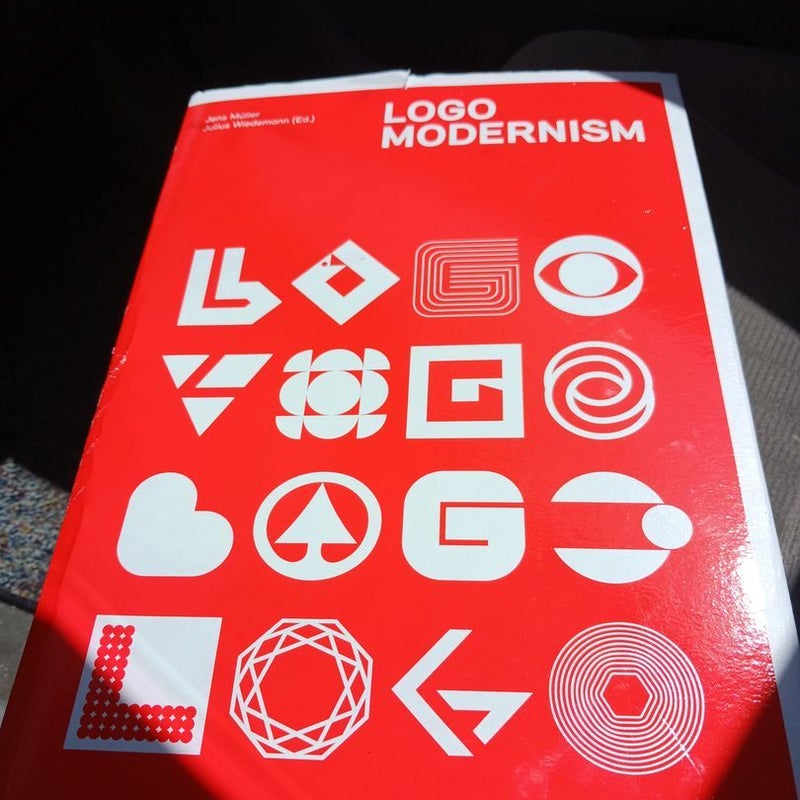 Logo Modernism