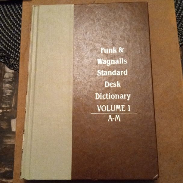 Standard Desk Dictionary Vol.1