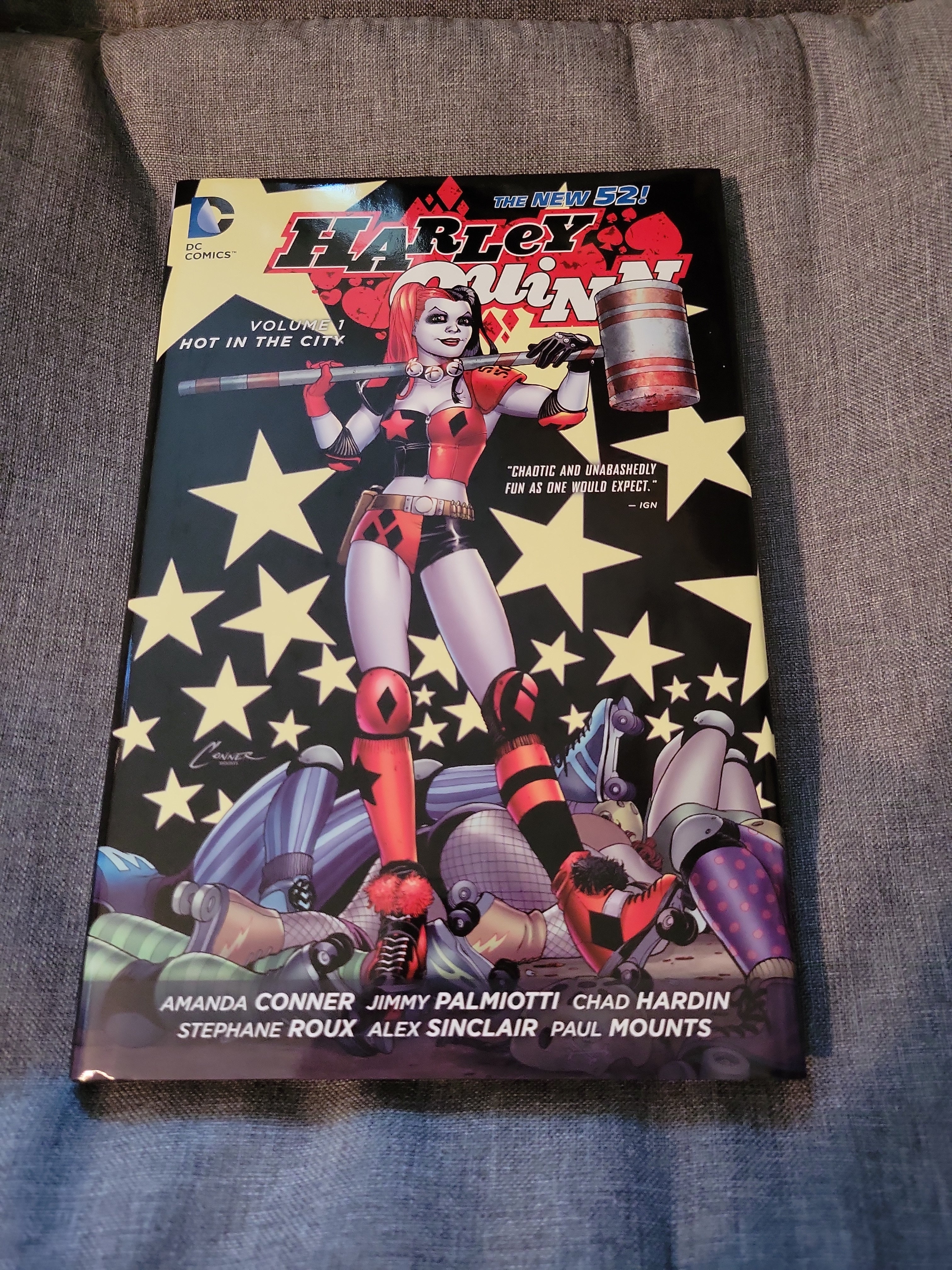 Harley Quinn Vol. 1: Hot in the City (the New 52)