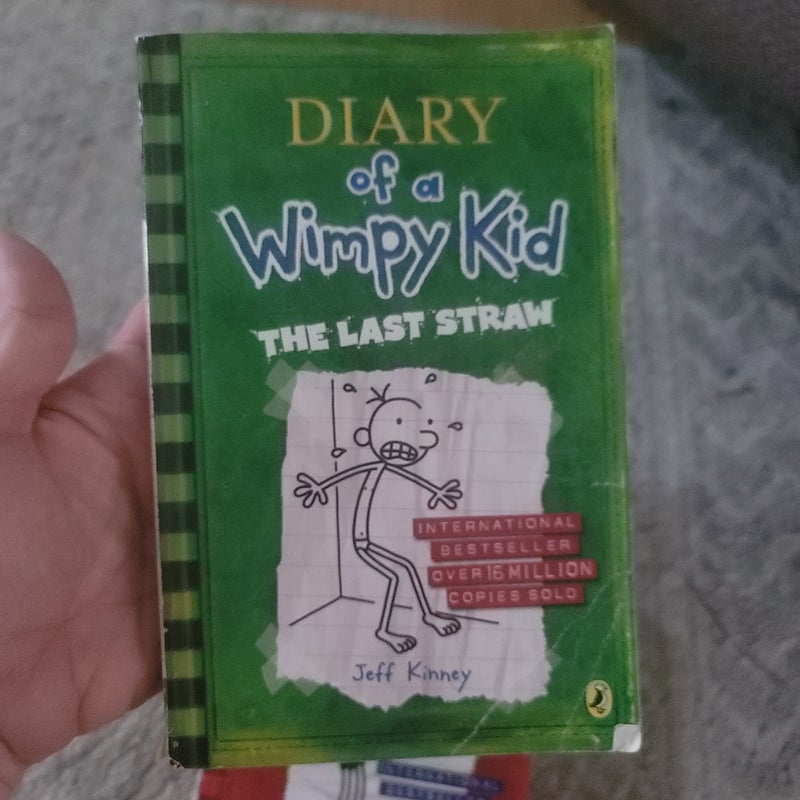Diary of a Wimpy Kid by Jeff Kinney, Paperback | Pangobooks