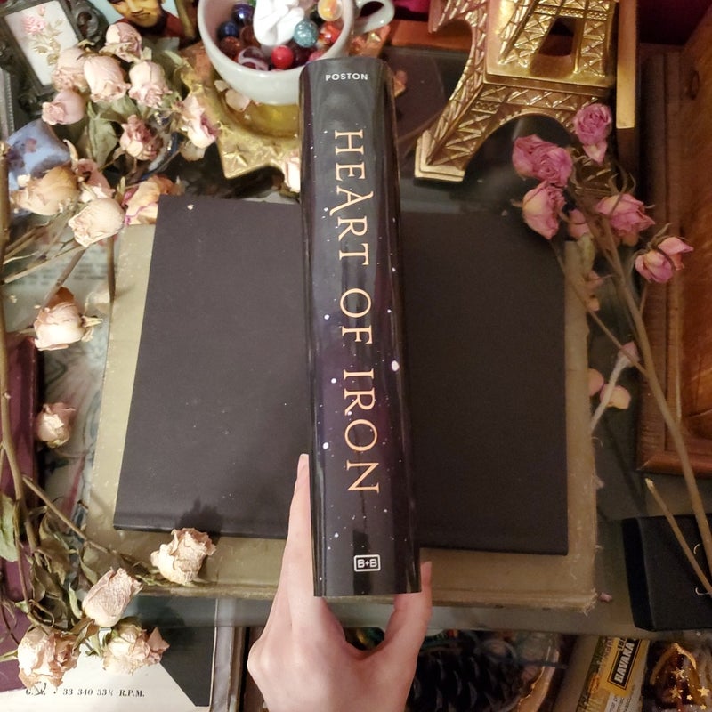 Heart of Iron /OWLCRATE EXCLUSIVE EDITION/ Signed Edition 