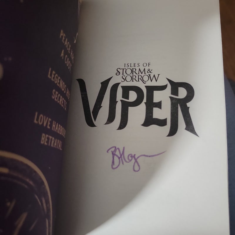 Isles of Storm and Sorrow: Viper *signed*
