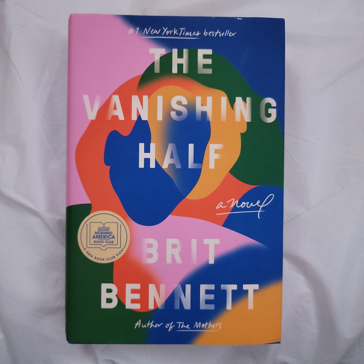 The Vanishing Half by Brit Bennett, Hardcover | Pangobooks