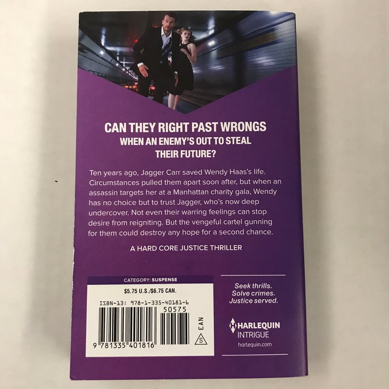 Unsuspecting Target by Juno Rushdan, Paperback | Pangobooks