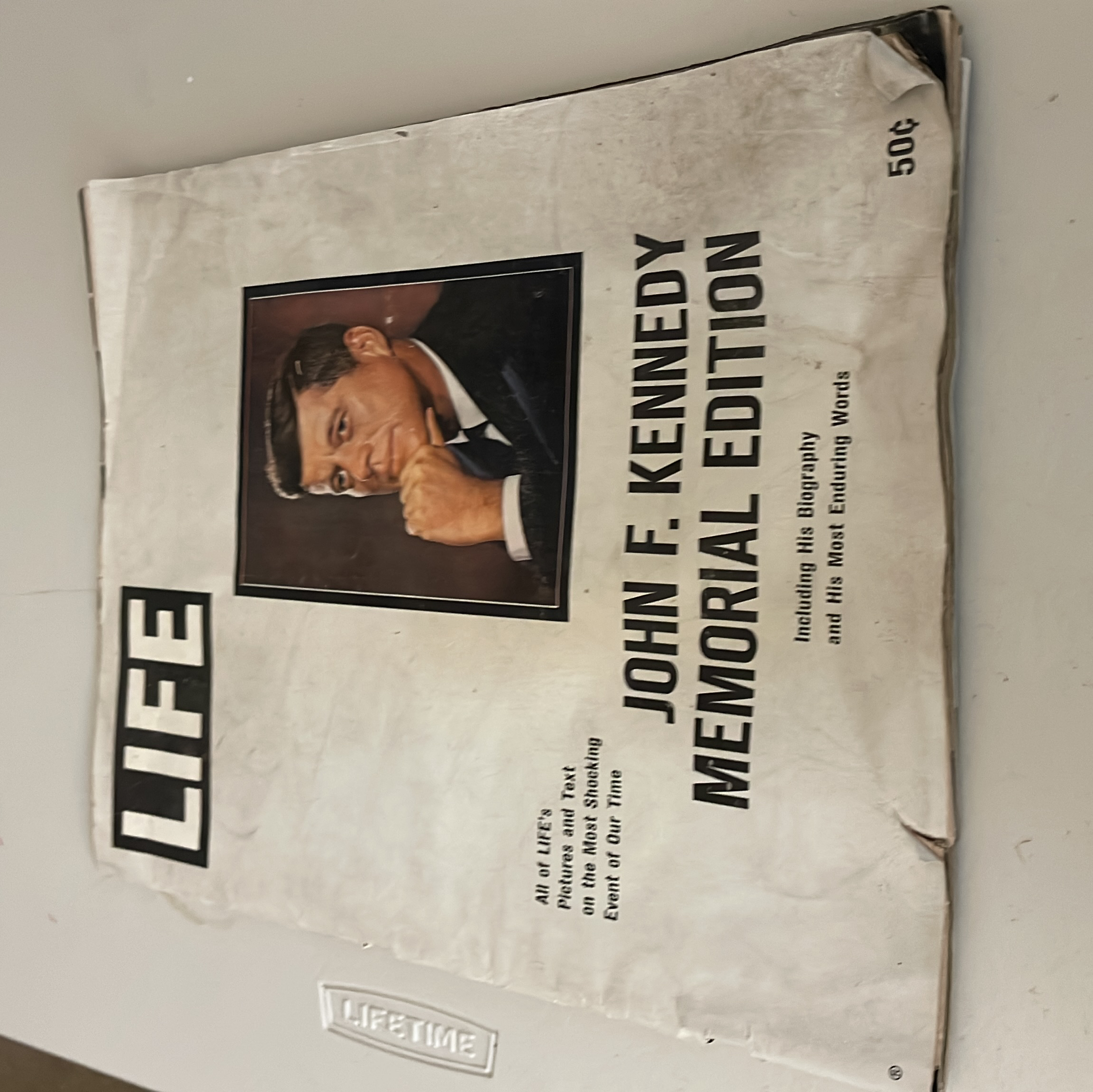 John F. Kennedy Memorial Edition - Life 