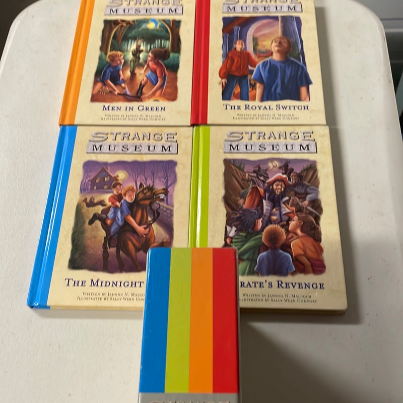Strange museum hooked on phonics master reader set