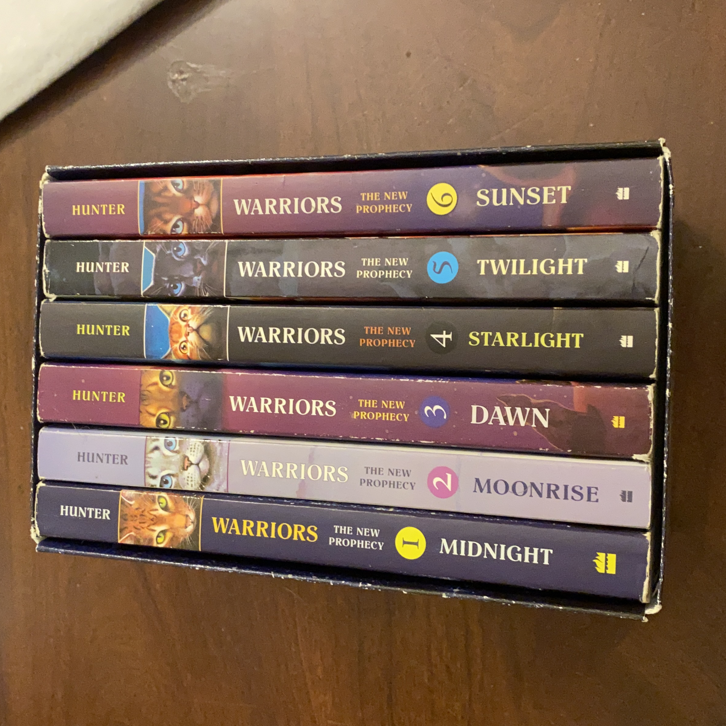 Warriors: the New Prophecy Box Set: Volumes 1 To 6