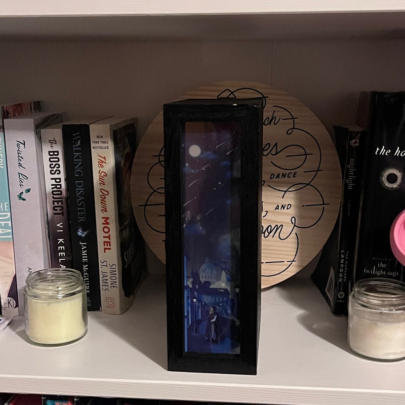 Throne of Glass booknook