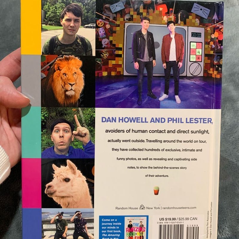 The Amazing Book Is Not on Fire (Book Set of 2)