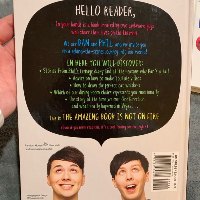 The Amazing Book Is Not on Fire (Book Set of 2)