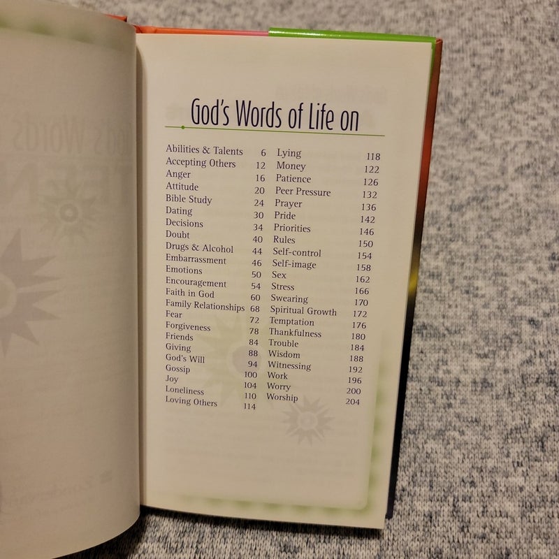 God's Words of Life for Teens