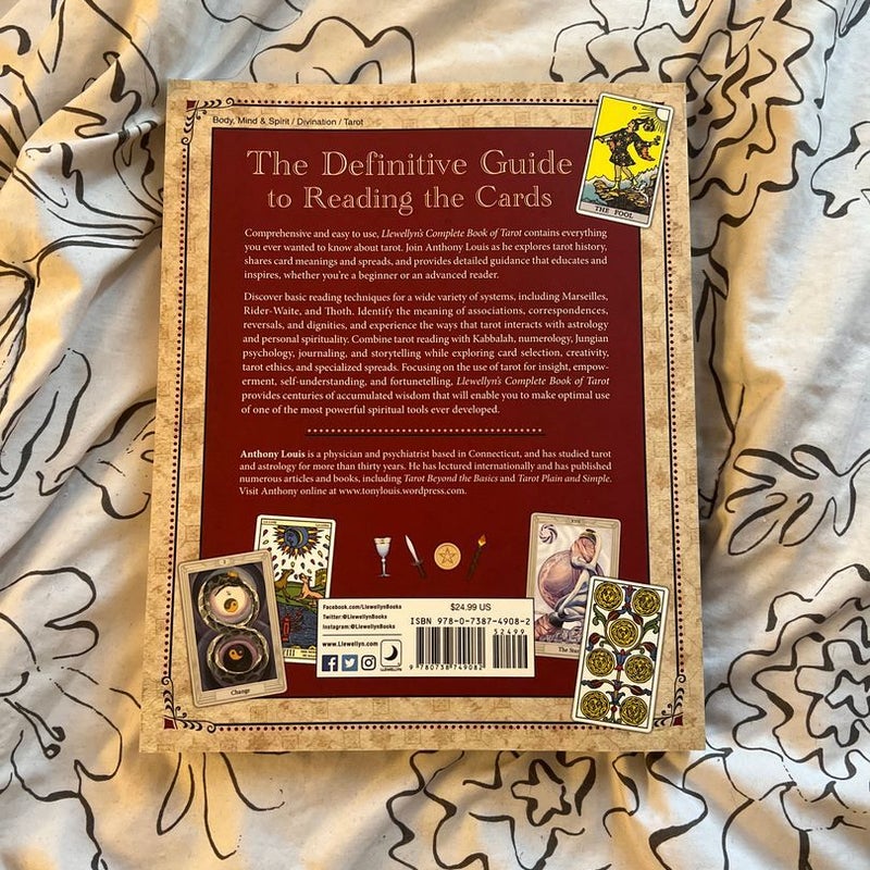 Llewellyn's Complete Book of Tarot
