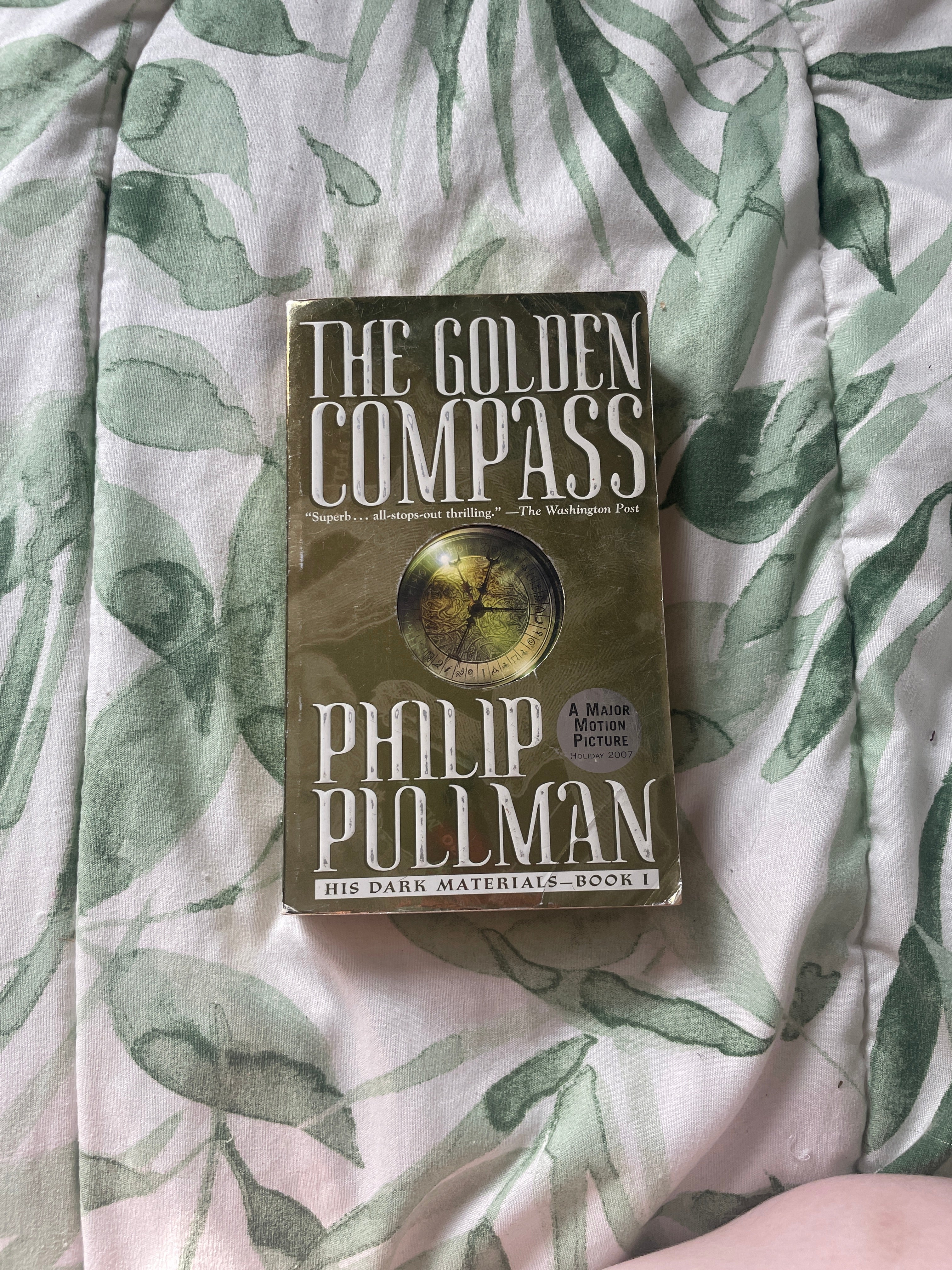 His Dark Materials: the Golden Compass (Book 1)