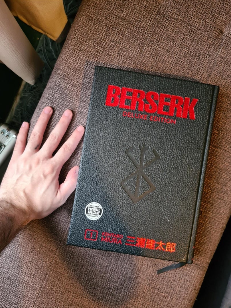 Berserk Deluxe Volume 1