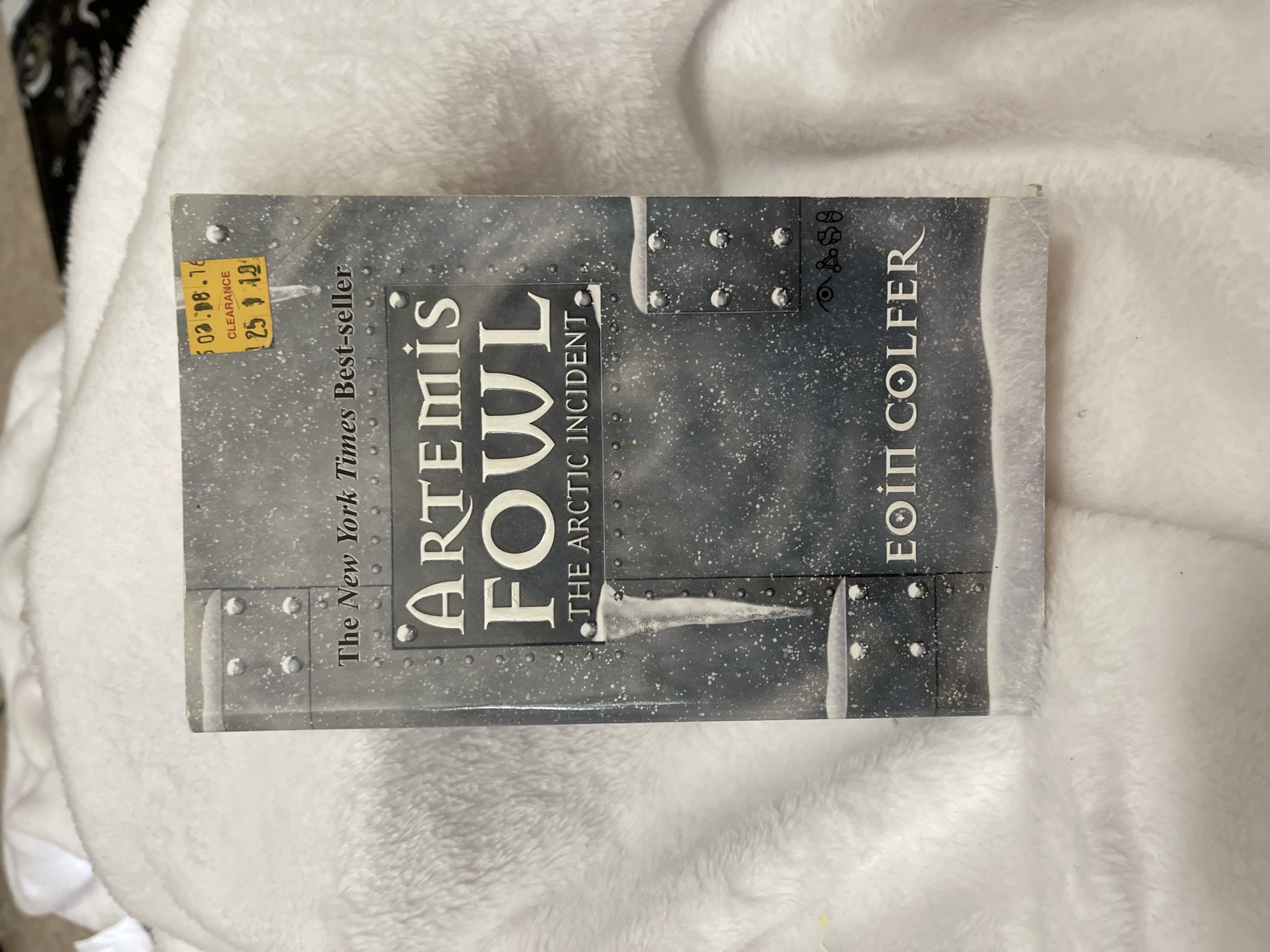 The Arctic Incident (Artemis Fowl, Book 2)